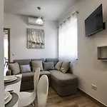 Apartamento Victoria - One Bedroom With Terrace A2 *