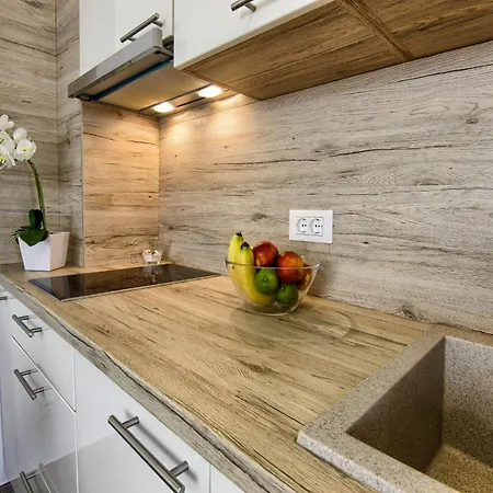 Victoria - One Bedroom With Terrace A2 Apartmán *