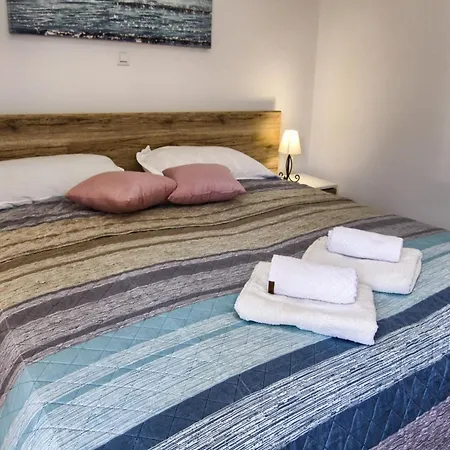 Apartmán Victoria - One Bedroom With Terrace A2