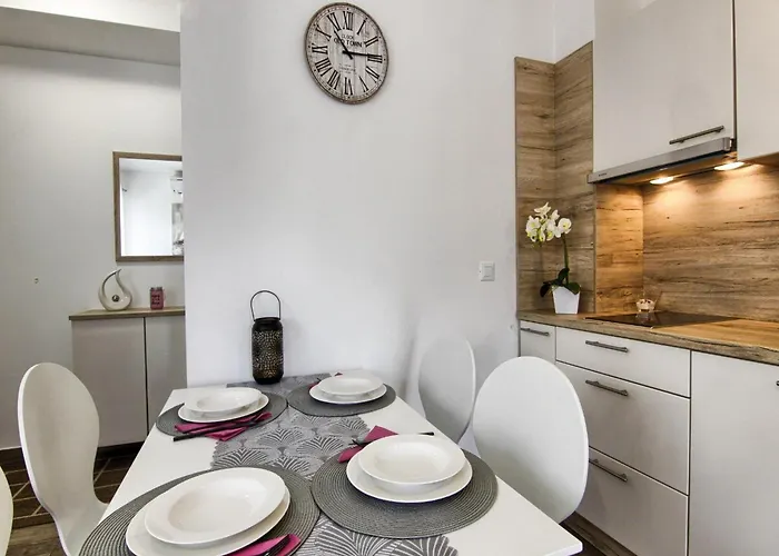 Victoria - One Bedroom With Terrace A2 Apartman