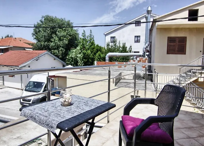 Victoria - One Bedroom With Terrace A2 Apartman